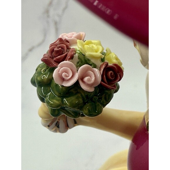 Royal Albert by Royal Doulton Old Country Roses 2010 Figurine of Year 9” MINT - Picture 13 of 16